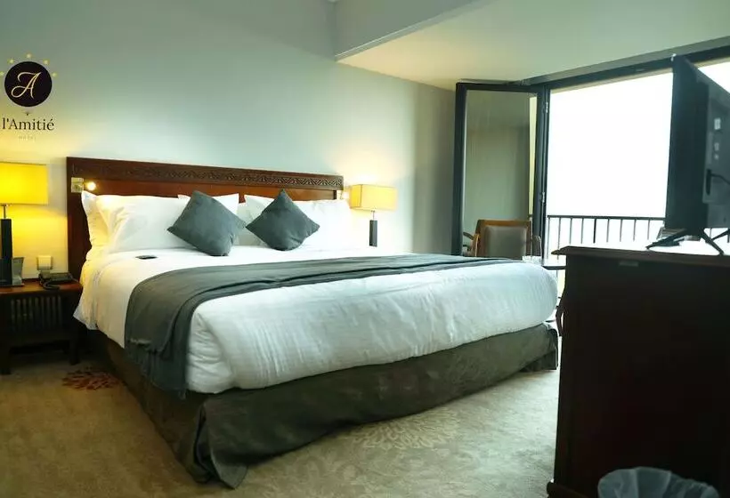 هتل Granada L Amitié