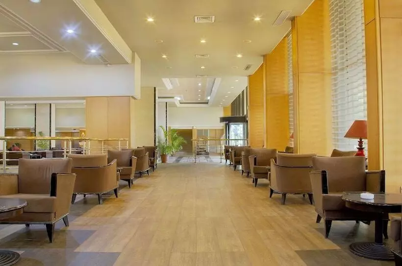 هتل Granada L Amitié