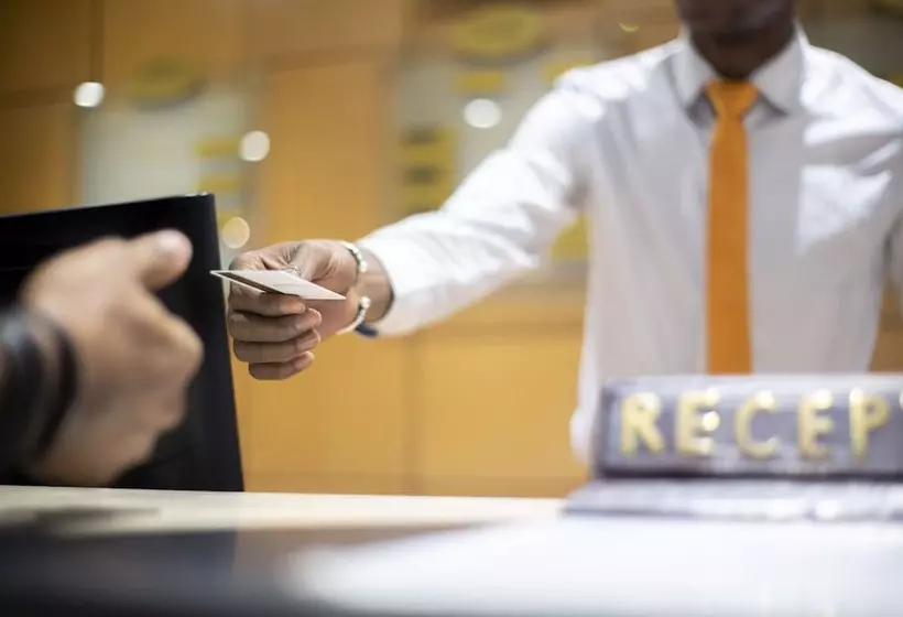 هتل Granada L Amitié