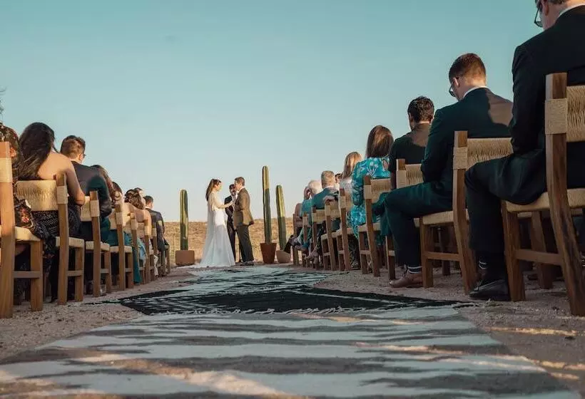 Guaycura Boutique Hotel, Beach Club & Spa