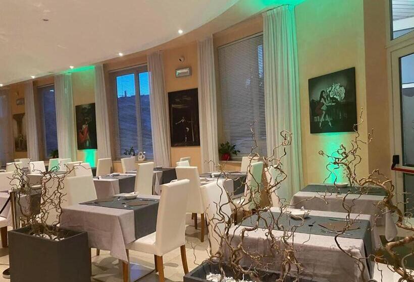 בית מלון כפרי Hc Resort Lignano