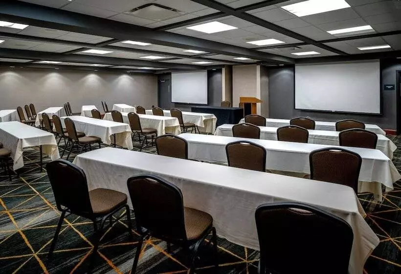 Holiday Inn Hotel & Suites Beckley, An Ihg