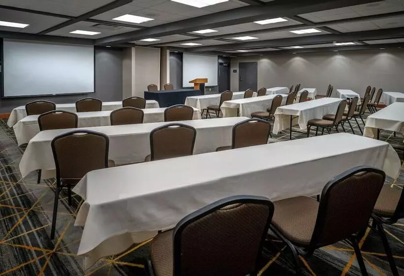 Holiday Inn Hotel & Suites Beckley, An Ihg