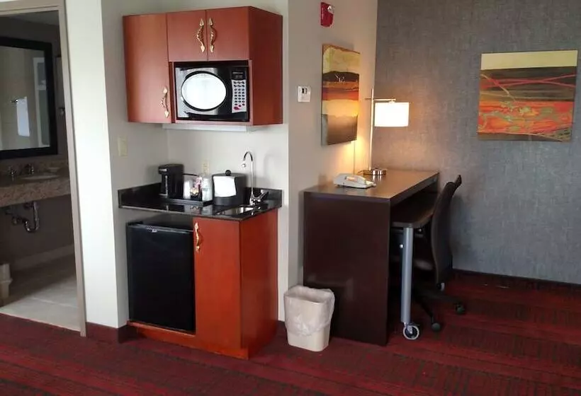 Holiday Inn Express Hotel & Suites Auburn, An Ihg