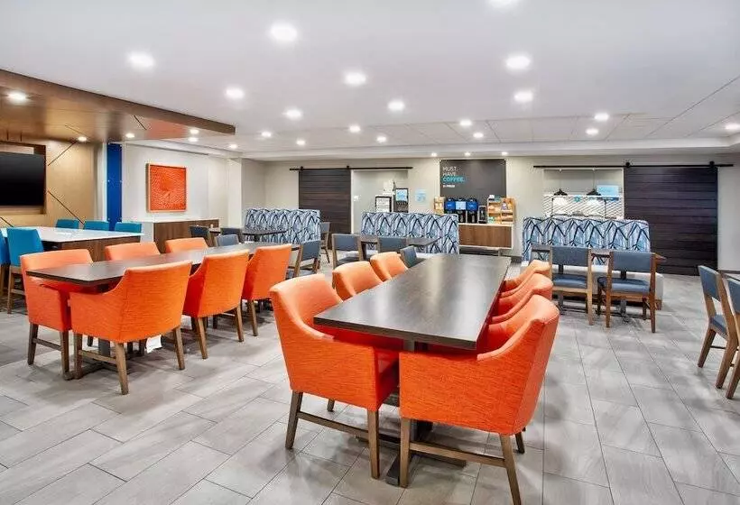 Holiday Inn Express Hotel & Suites   Belleville Area, An Ihg