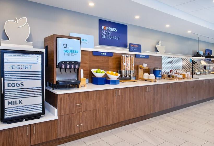 Holiday Inn Express Hotel & Suites   Belleville Area, An Ihg