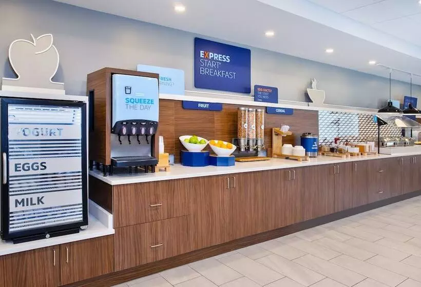 Holiday Inn Express Hotel & Suites   Belleville Area, An Ihg