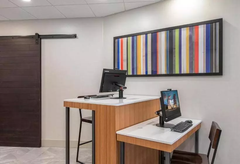 ホテル Holiday Inn Express & Suites Asheville Downtown, An Ihg