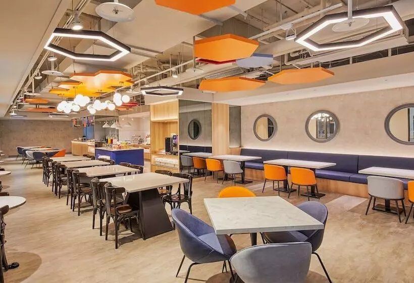 ホテル Holiday Inn Express Taichung Park, An Ihg