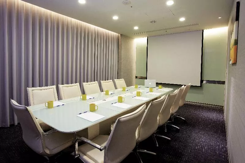 ホテル Holiday Inn Express Taichung Park, An Ihg