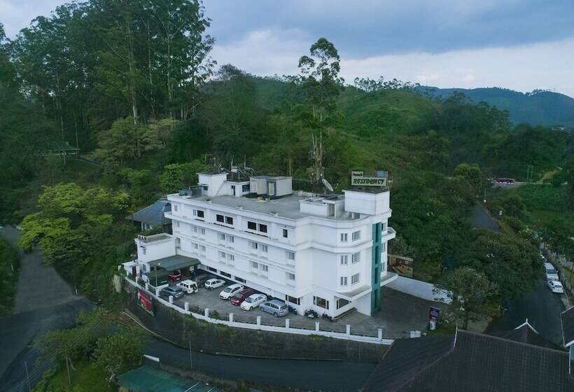 ホテル Issacs Residency