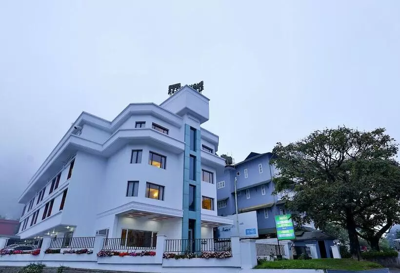 Hotel Issacs Residency