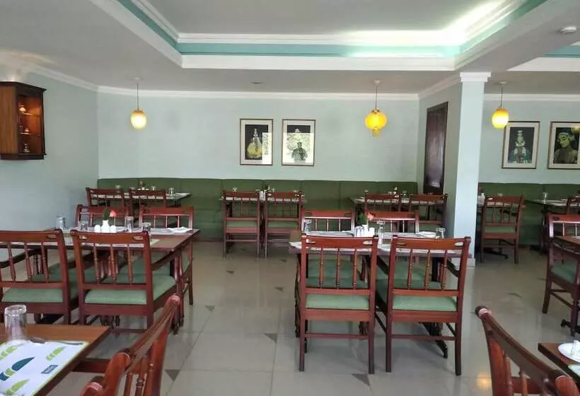 Hotel Issacs Residency