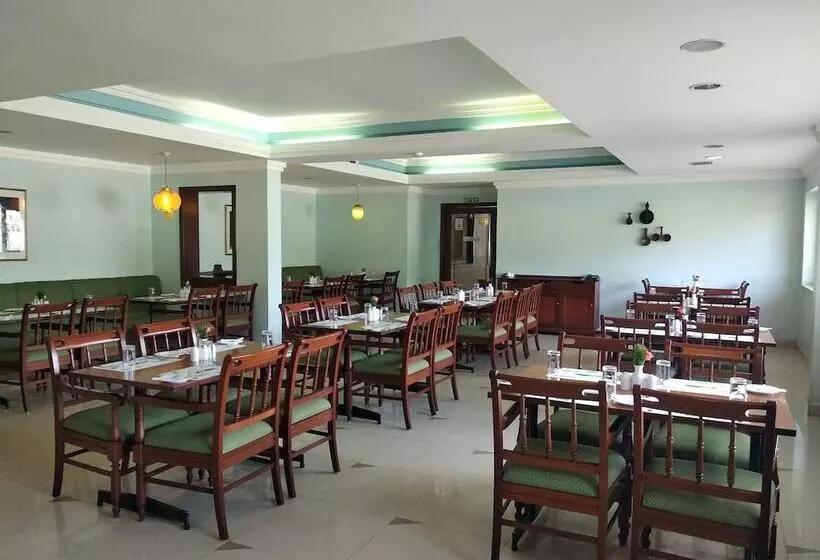 Hotel Issacs Residency