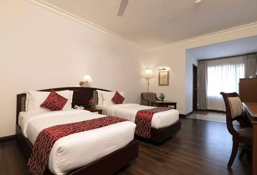 Hotel Issacs Residency