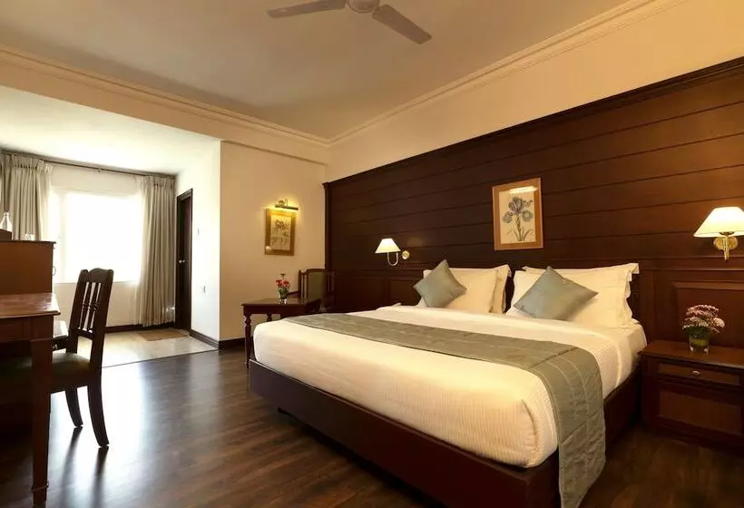 Hotel Issacs Residency