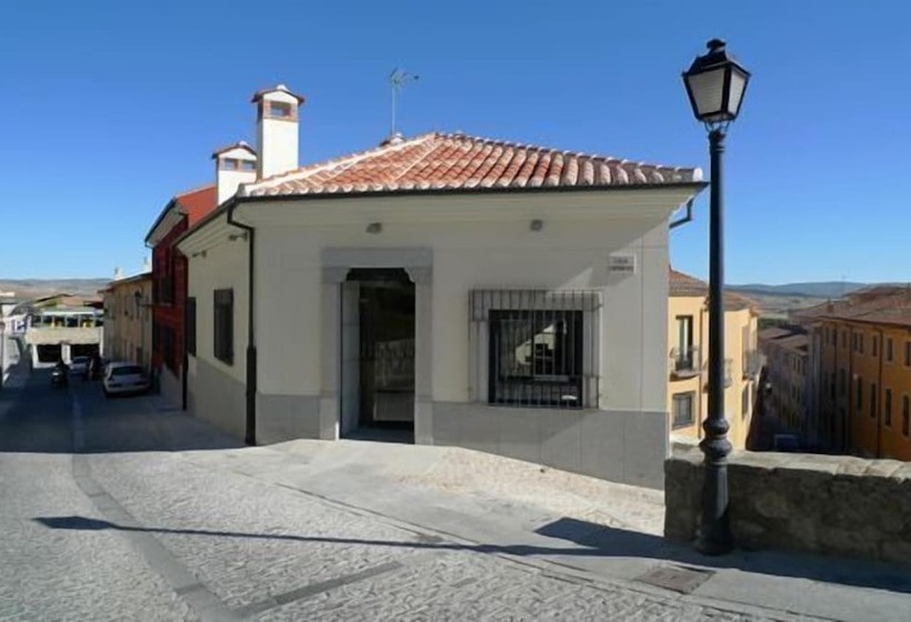 فندق Puerta De La Santa