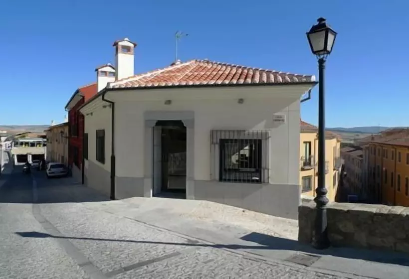 فندق Puerta De La Santa