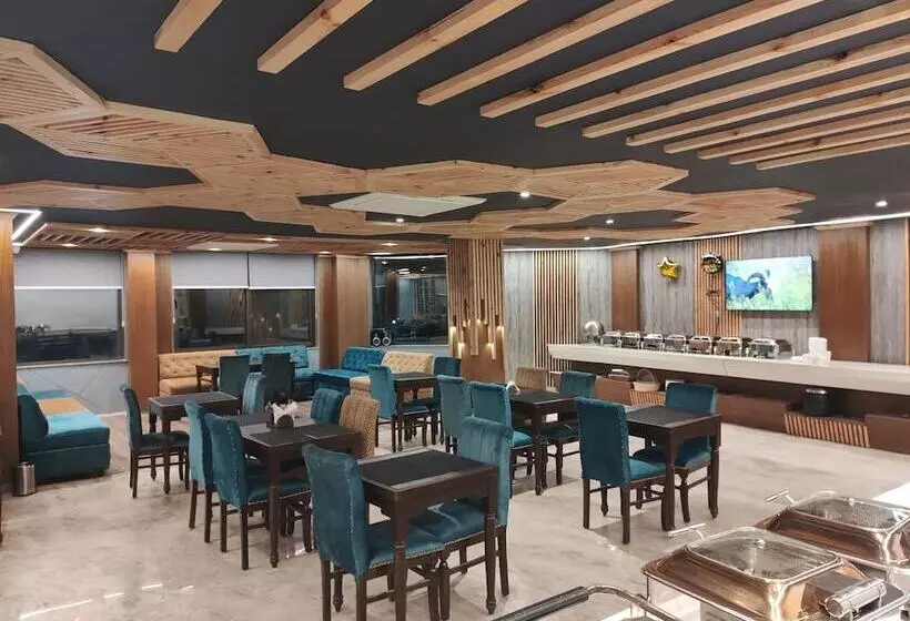 בית מלון כפרי Sagrika Resort Dalhousie