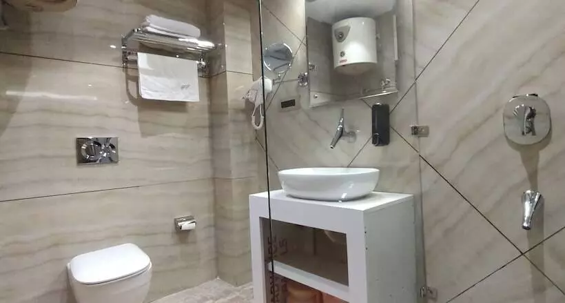 בית מלון כפרי Sagrika Resort Dalhousie