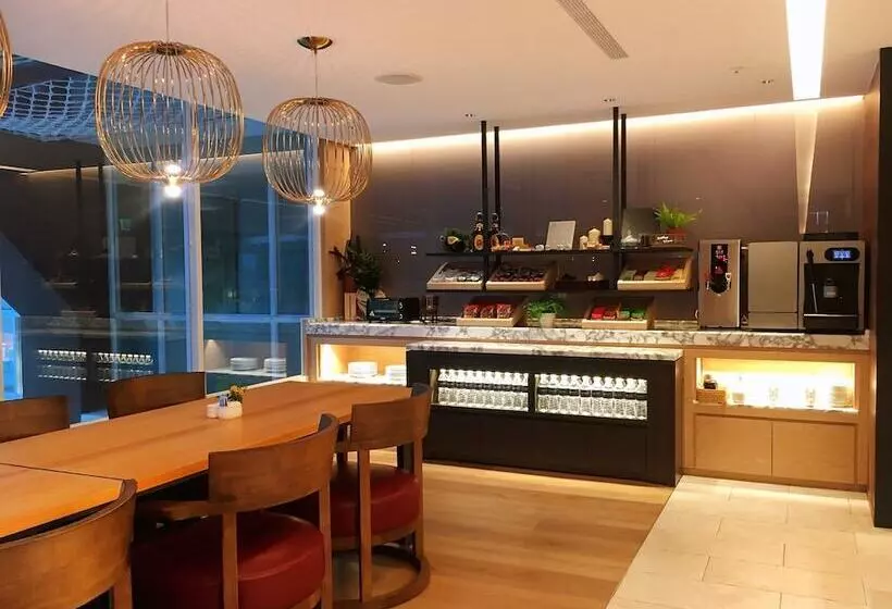 هتل Sheraton Taoyuan