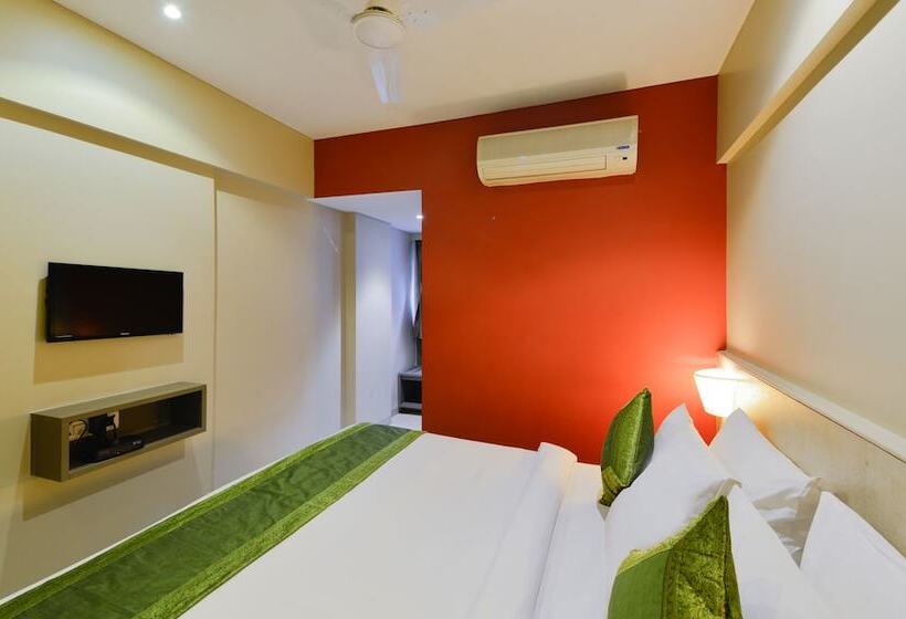 Click Hotel Vadodara 4 Mins Walk For The Railway Station