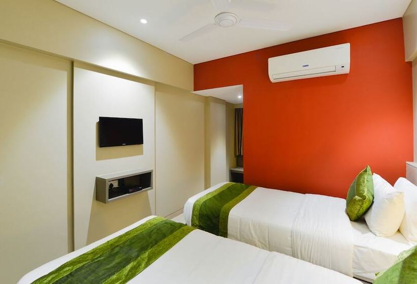 Click Hotel Vadodara 4 Mins Walk For The Railway Station