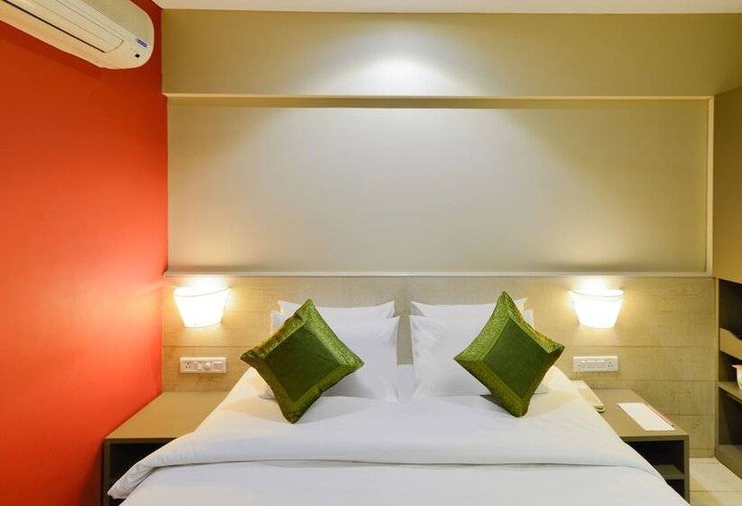 Click Hotel Vadodara 4 Mins Walk For The Railway Station