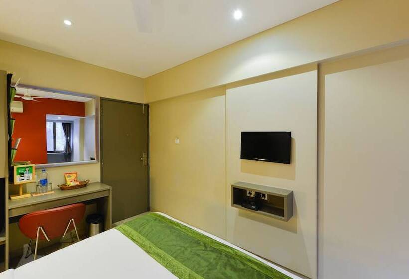 Click Hotel Vadodara 4 Mins Walk For The Railway Station