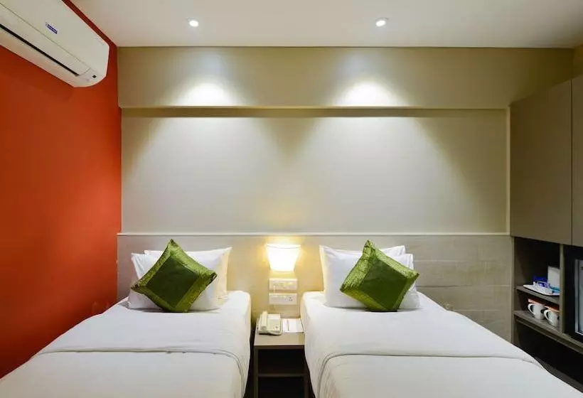 Click Hotel Vadodara 4 Mins Walk For The Railway Station