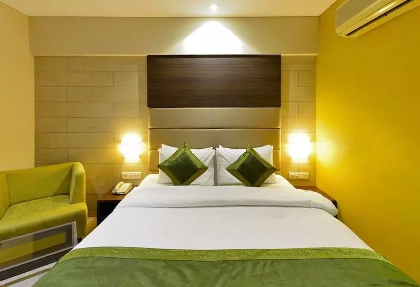 Click Hotel Vadodara 4 Mins Walk For The Railway Station