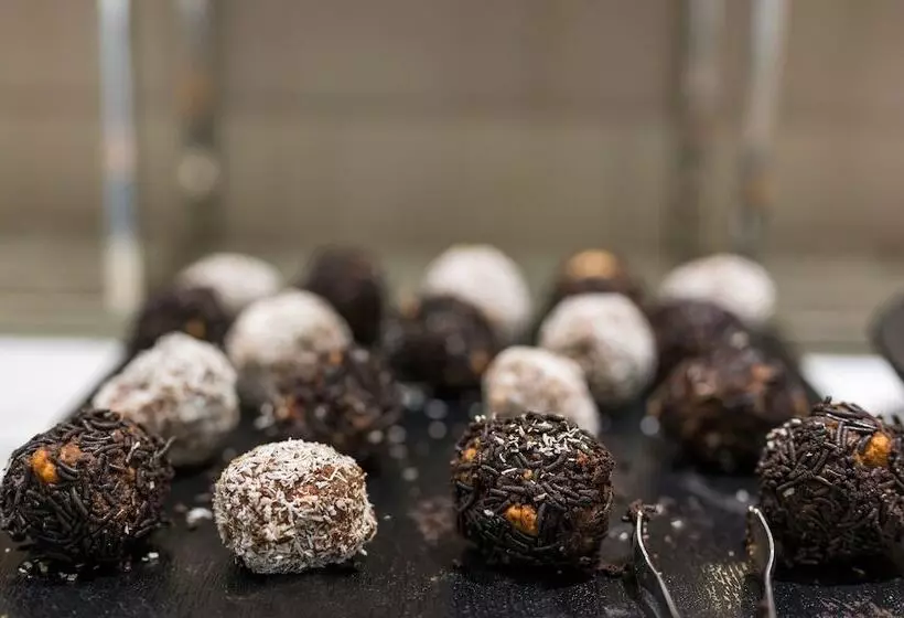 Sea View Hotel & Apartments