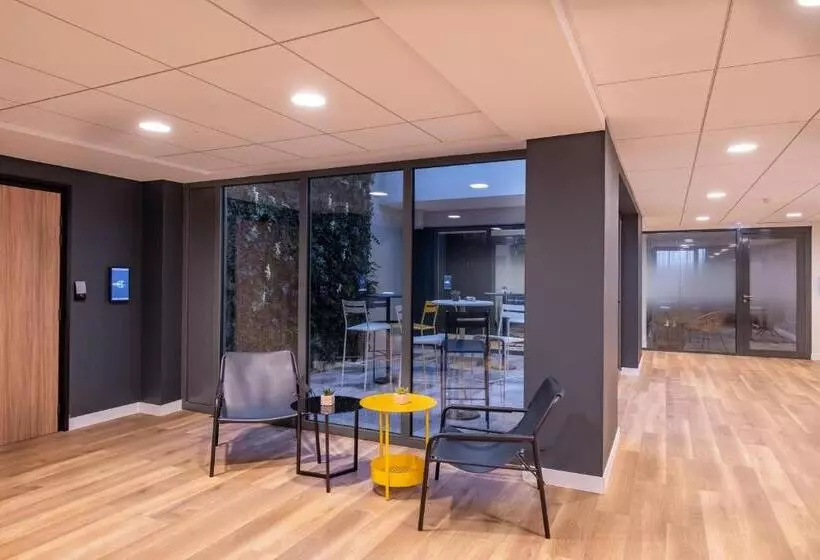 Golden Tulip Lyon Ouest Techlid Hotel & Spa