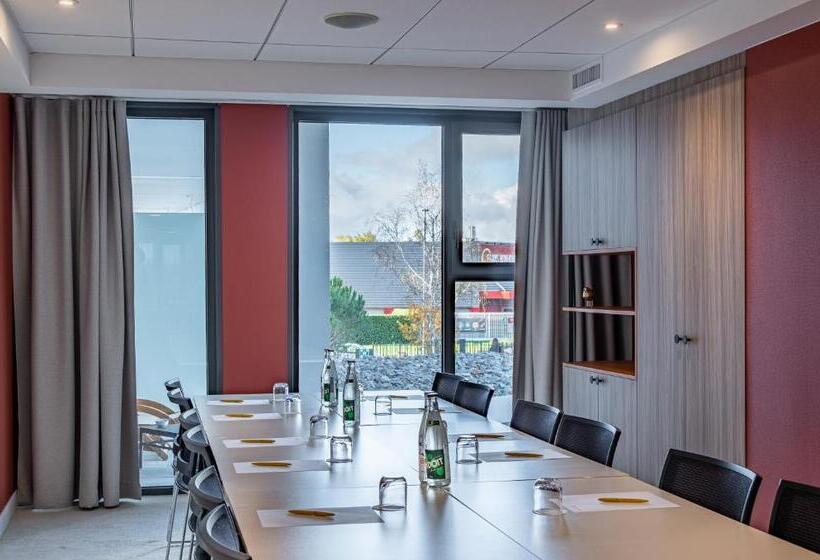 Golden Tulip Lyon Ouest Techlid Hotel & Spa