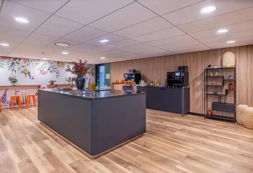 Golden Tulip Lyon Ouest Techlid Hotel & Spa