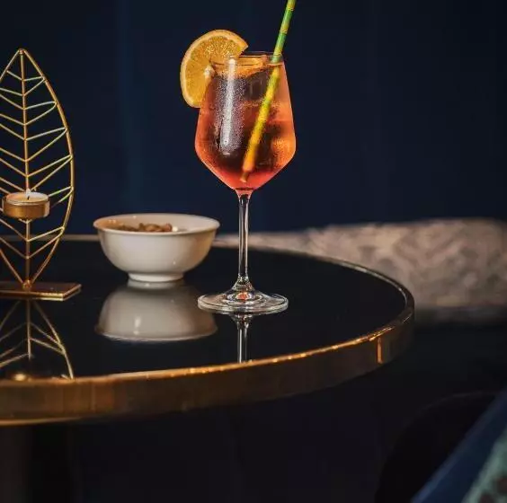 Golden Tulip Lyon Ouest Techlid Hotel & Spa