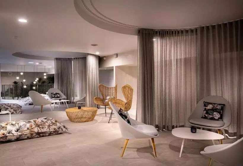 Golden Tulip Lyon Ouest Techlid Hotel & Spa