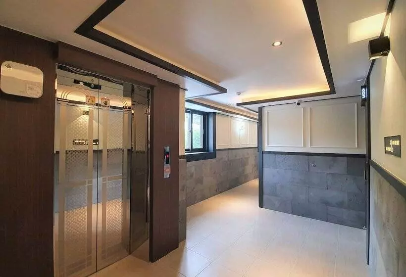 Hotelli Urban Island