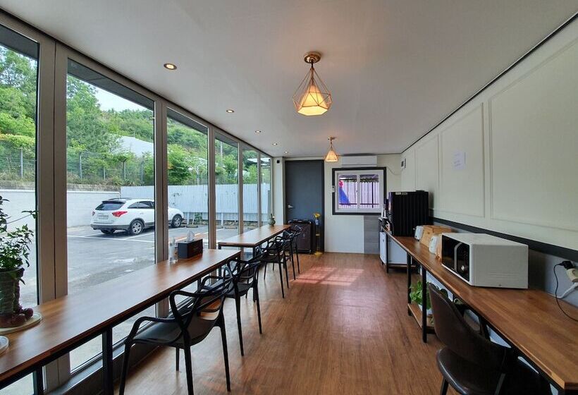 فندق Urban Island