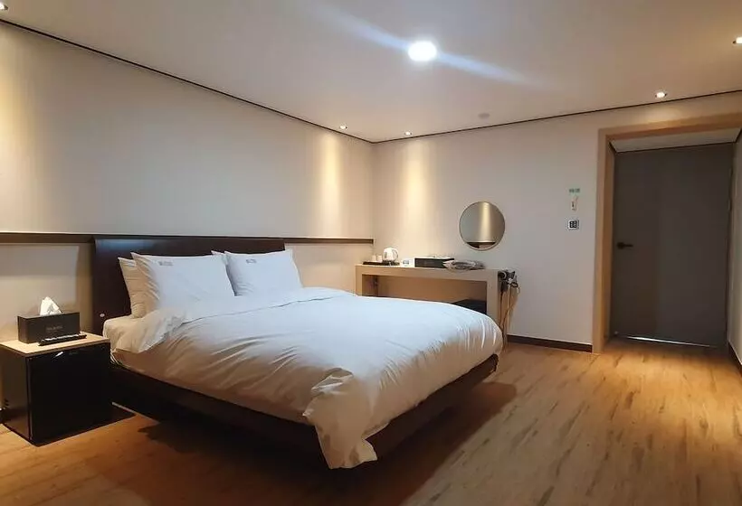 Hotelli Urban Island