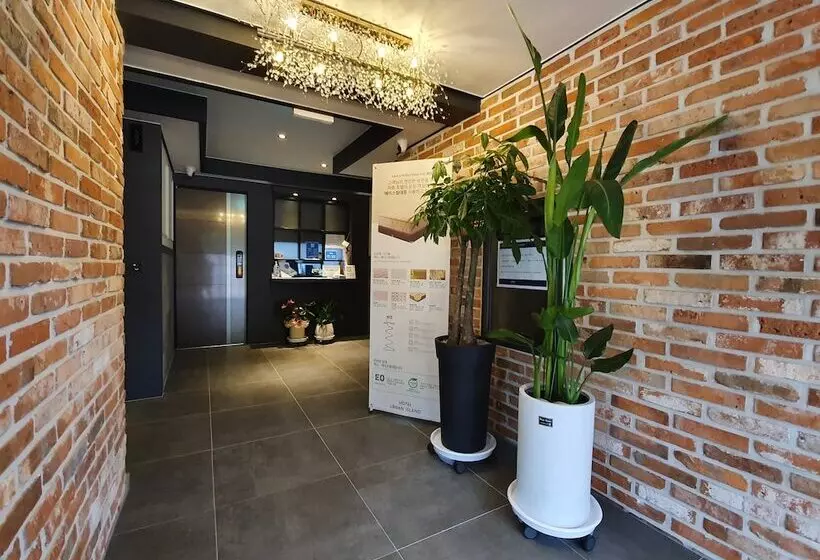 Hotelli Urban Island
