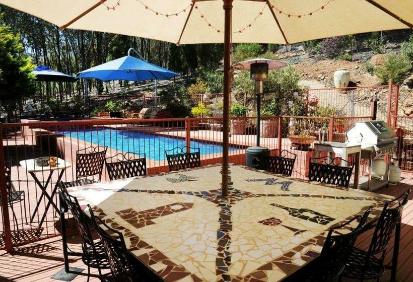 צימר Wombadah Luxury Accommodation