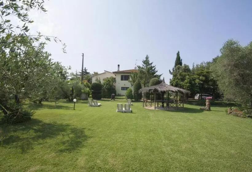 ホテル Agriturismo La Gazzella