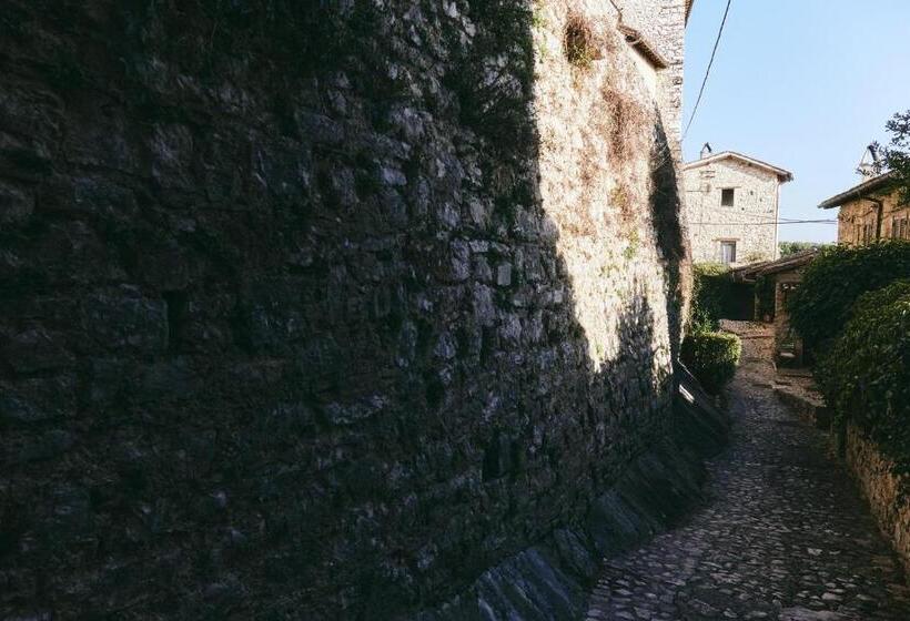 בית מלון כפרי Albergo Diffuso Crispolti