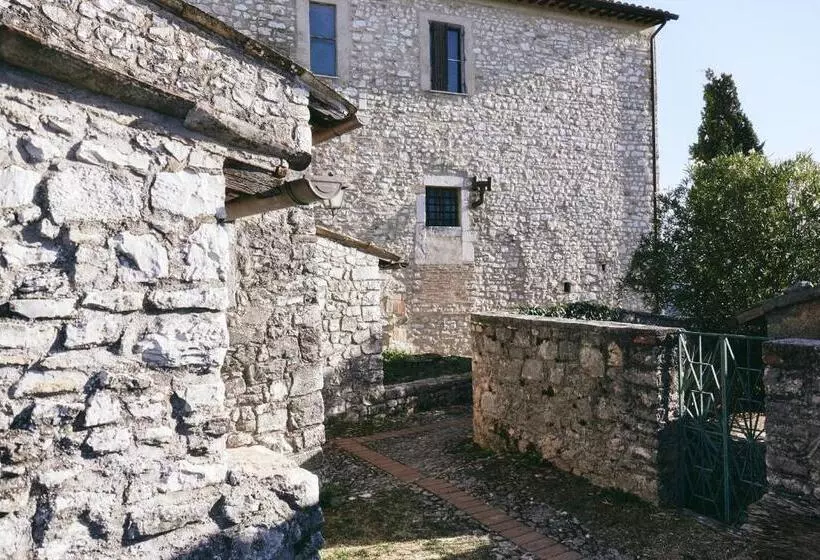 ホテル Albergo Diffuso Crispolti