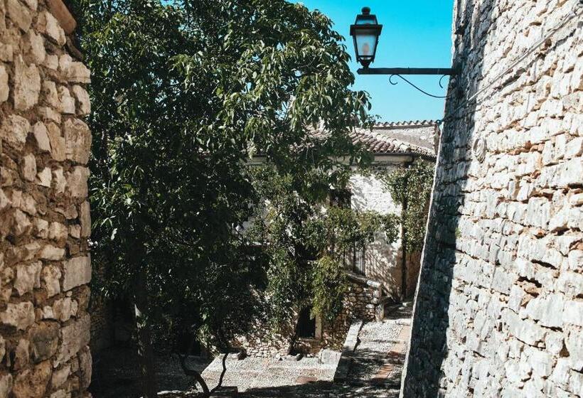 בית מלון כפרי Albergo Diffuso Crispolti