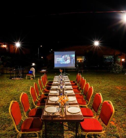 Отель The Estate Resort , Mangalore