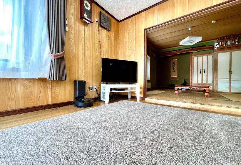 بنسيون Blueberryhouse音威子府村