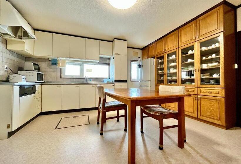 بنسيون Blueberryhouse音威子府村