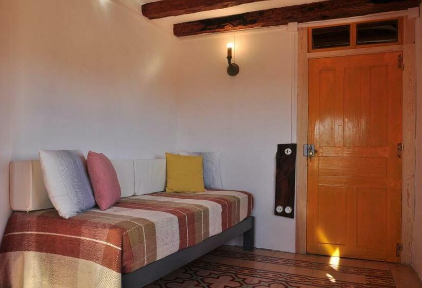 Bed and Breakfast Dos Arcos Usana